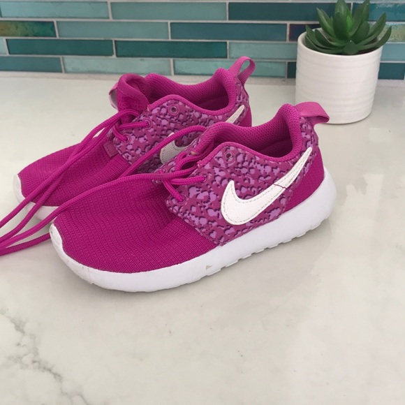girls nike size 10